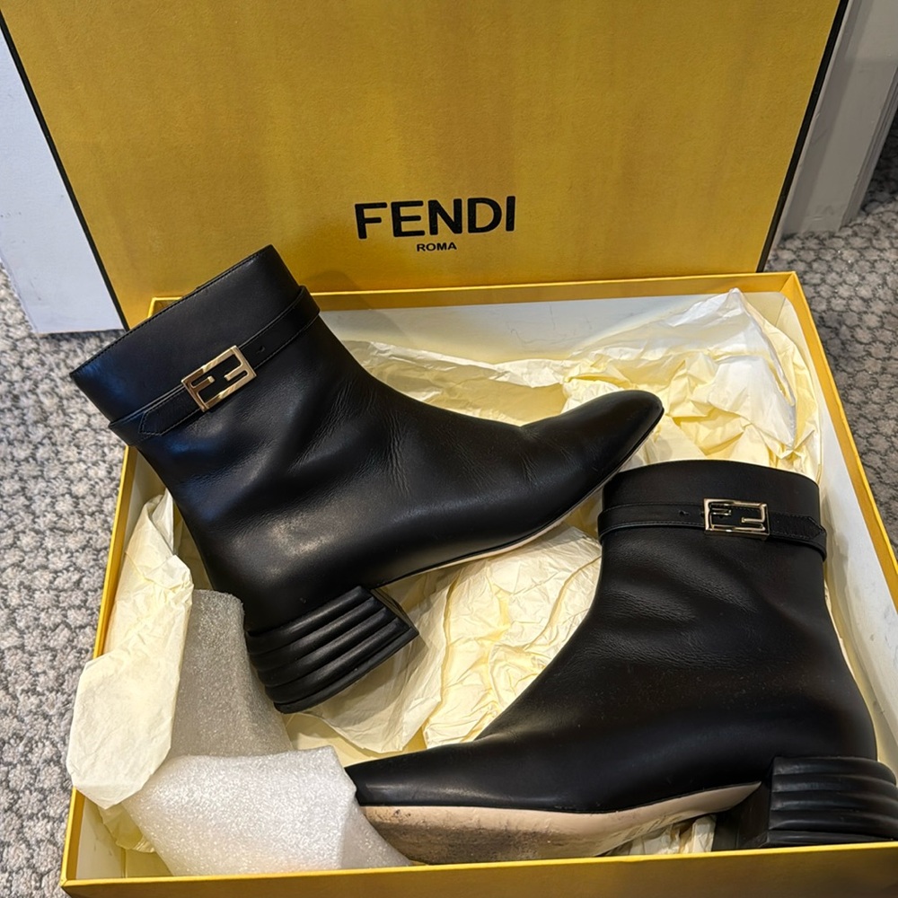 Women fendi bootie